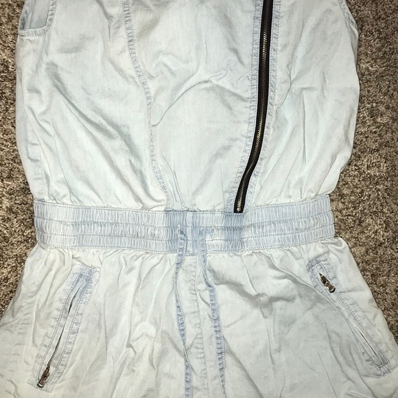 Light Denim romper. Forever 21 size small - Picture 3 of 7